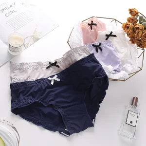 Factory Supply Women Ladies Ice Silk Underwear Panties Girls Cute Ruffle Soft High Quality Seamless Panty