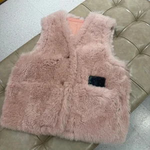 Female Short Woolen Fur Waistcoat Cute Girls Clothing V Neck Collar Fur Vest with Pockets