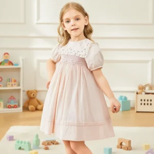Girl Dresses 6 to 14 Years Flower Embroidery Kid Luxury Smocked Lace Communion Custom Dresses for Birthday Dress 4 Year Old Girl