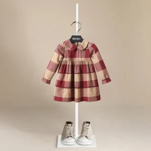 Girls Long Sleeved Turn Down Collar Knee Length A Line Dresses 95% Cotton Sweet Style Plaid Pattern for Children