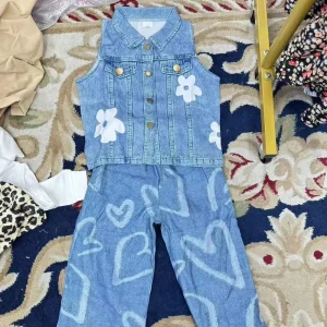 Healthy Cotton-padded Clothes for Children Suitable for Both Boys and Girls with Solid Patterns