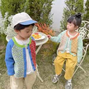 New Arrival Girls and Boys Contrasting Colors Chunky Retro Jacquard Kids Knitted Cardigan for Customization