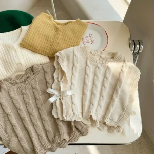 Spring and Autumn Children’s Korean Style Baby Vest Girls Lace Knitted Baby Sleeveless Knitted Vest Top