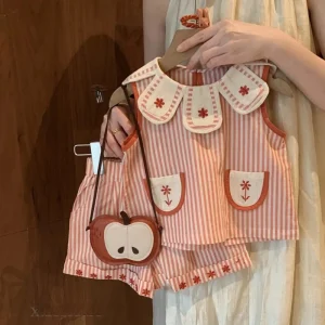 Summer Girls’ Stylish Fashionable Outfit New Summer Set for Little Girls Featuring a Two Piece Set of Halter Pants and a Skirt