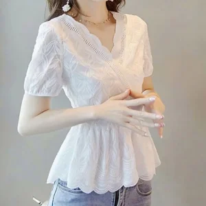 Summer Women Blouse With Lining V neck Lace White Color Short Sleeve Korean Elegant Sweet T shirt Fashion Girls Tops Shirt
