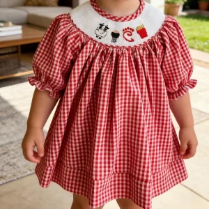Yihui Custom ODM Hand Smocked Barn Animals Manufacturer Matching Children’s Boutique Boutique Kids Dresses for Girls